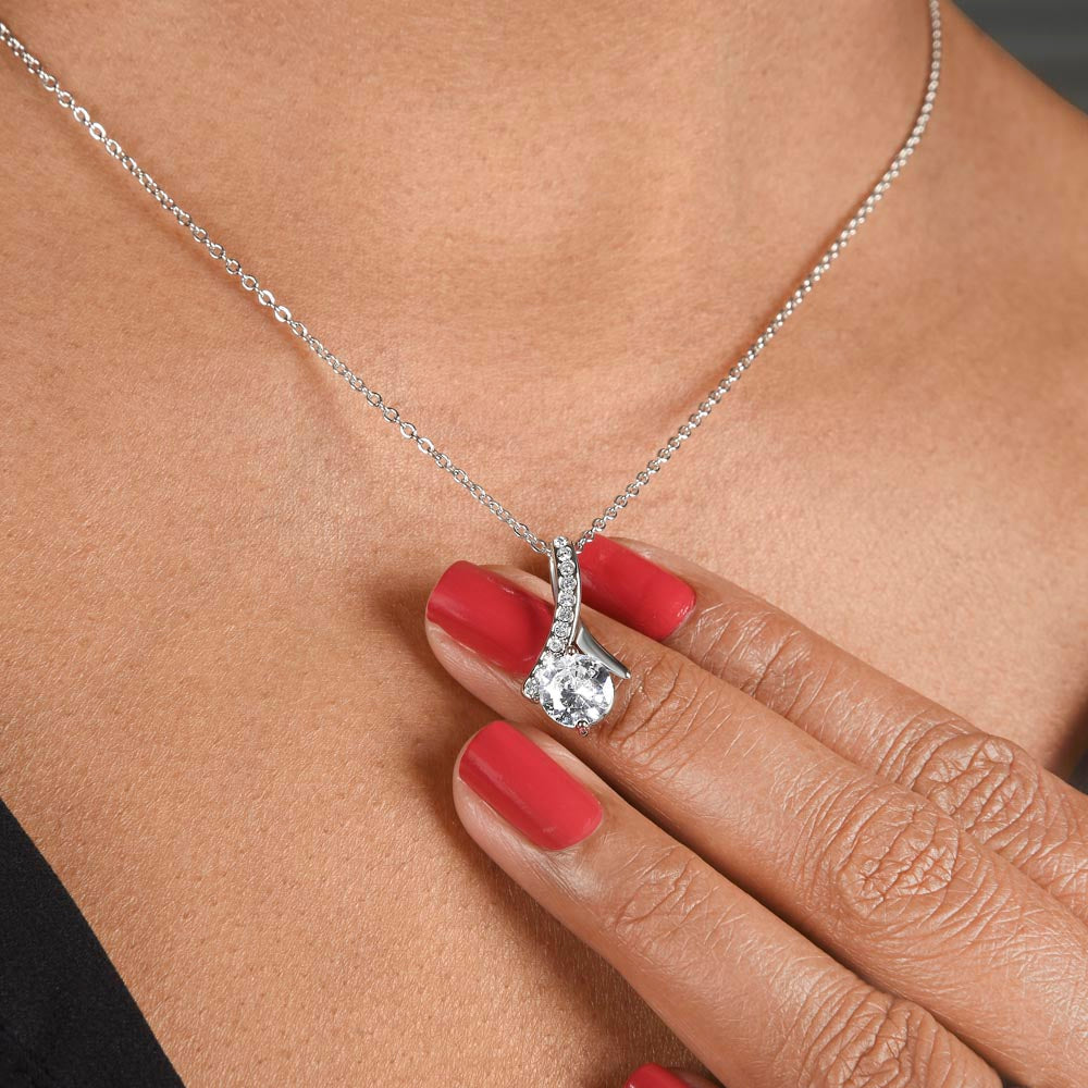 Collier avec un message d'amour "Je suis loin d'être parfait"